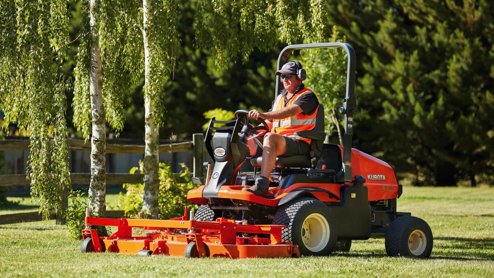 Mowers available through Tracpower
